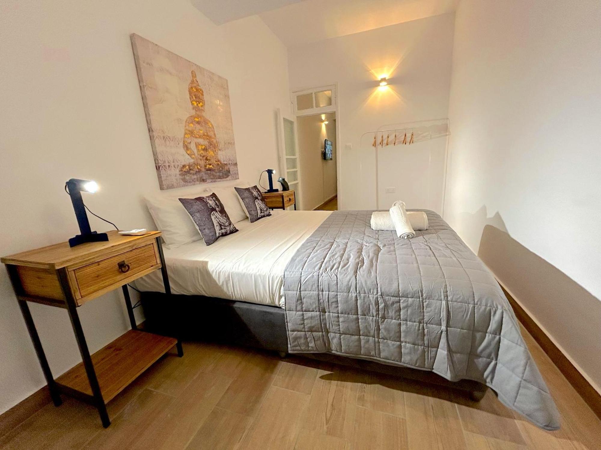 Queen Regina Suites By Platform 357 Nikósie Exteriér fotografie