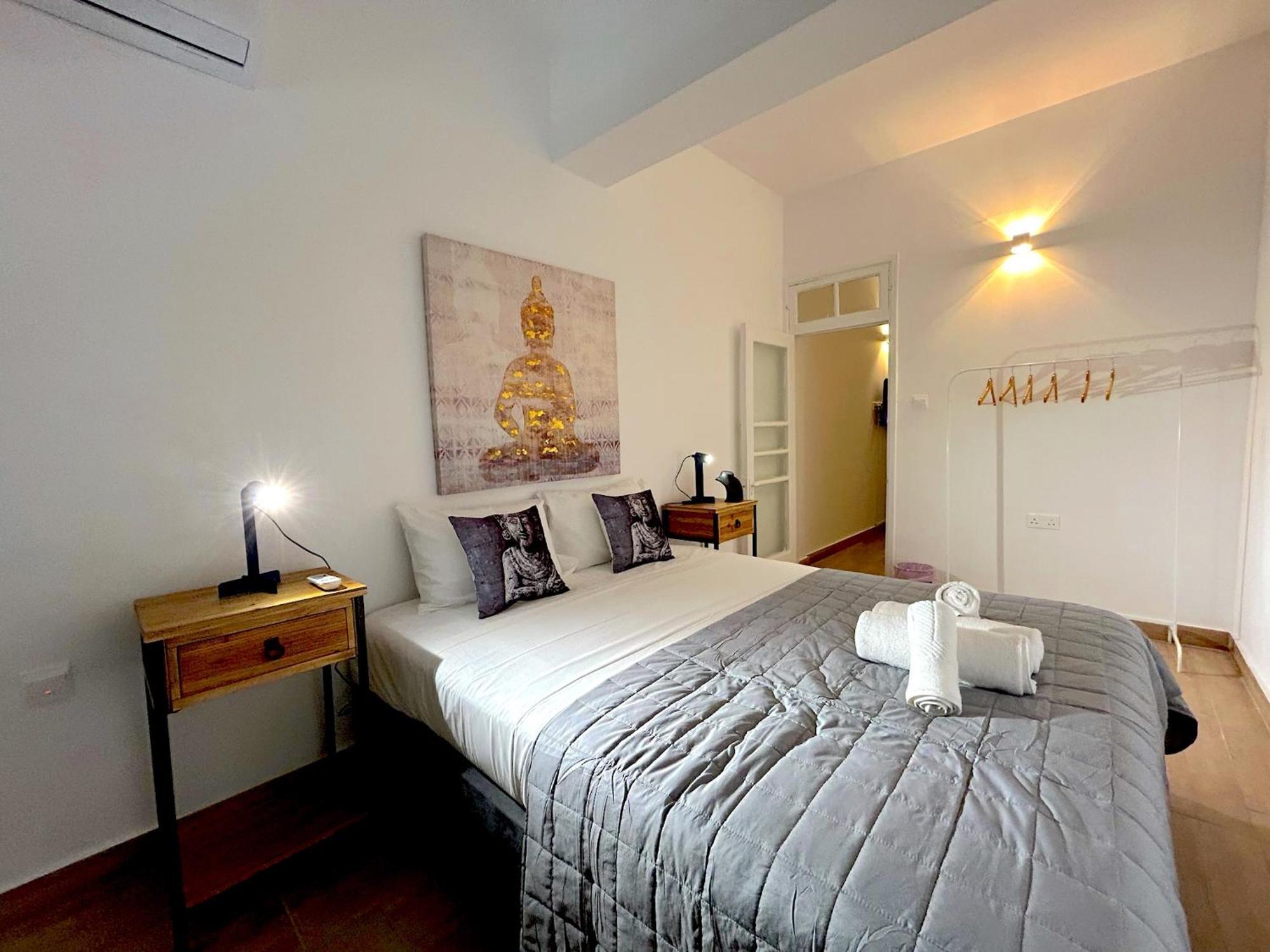 Queen Regina Suites By Platform 357 Nikósie Exteriér fotografie