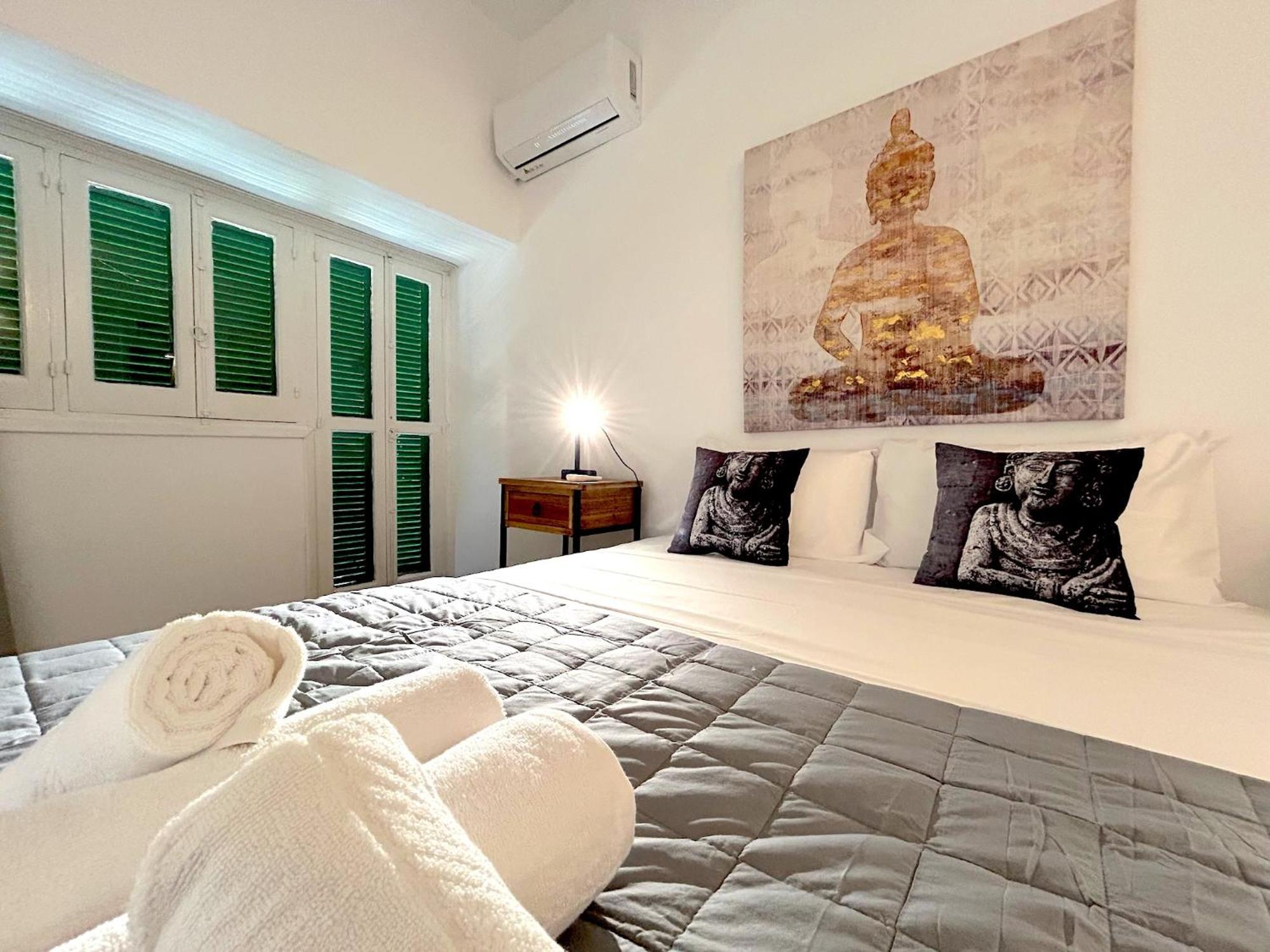 Queen Regina Suites By Platform 357 Nikósie Exteriér fotografie